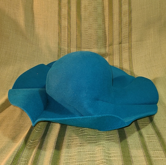 Chapeau Creations by Ruth Kropveld, Vintage Women\'s Green Hat main image 4